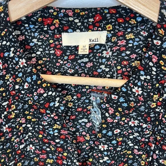 KAii Women’s Black Floral Roll up Sleeve Button up Tie Waist Blouse Size Medium - Picture 3 of 7